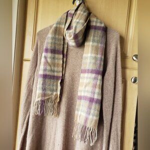 House Of S otland Plaid Fringe S arf in Purple and Tan Lambswool